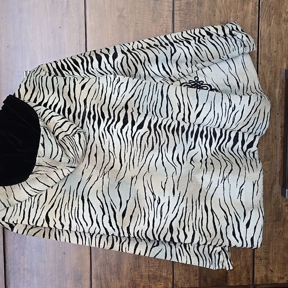 Zebra Print Jacket - Picture 5 of 5